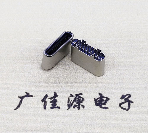 TYPE-C 16P立式四脚插板公头